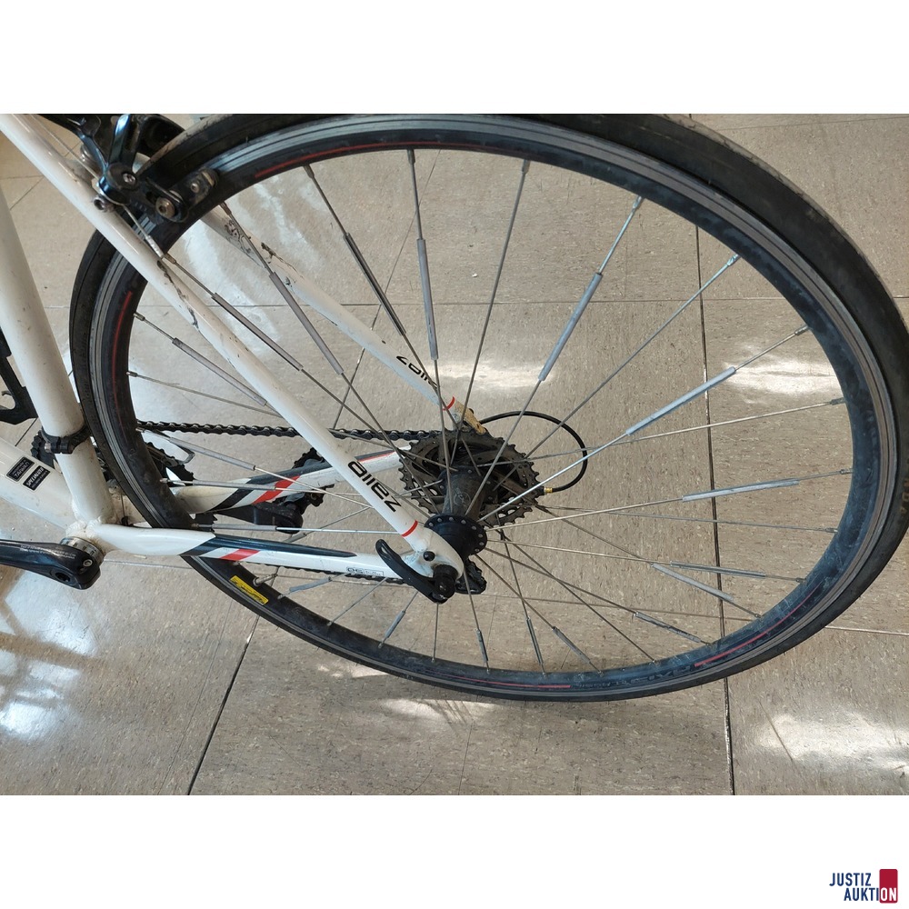 Fahrrad der Marke Spezialized ISO 4210-2.2014-R