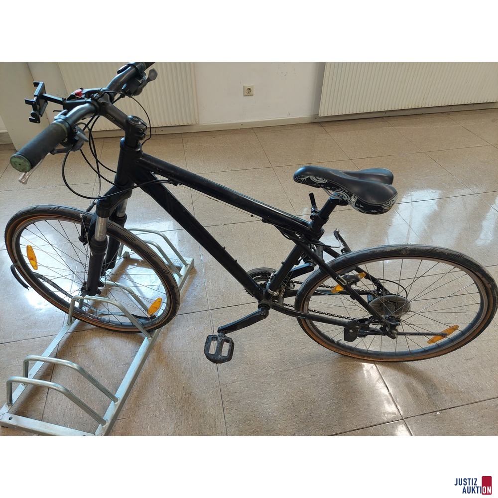 Fahrrad unbekannter Marke überlackiert