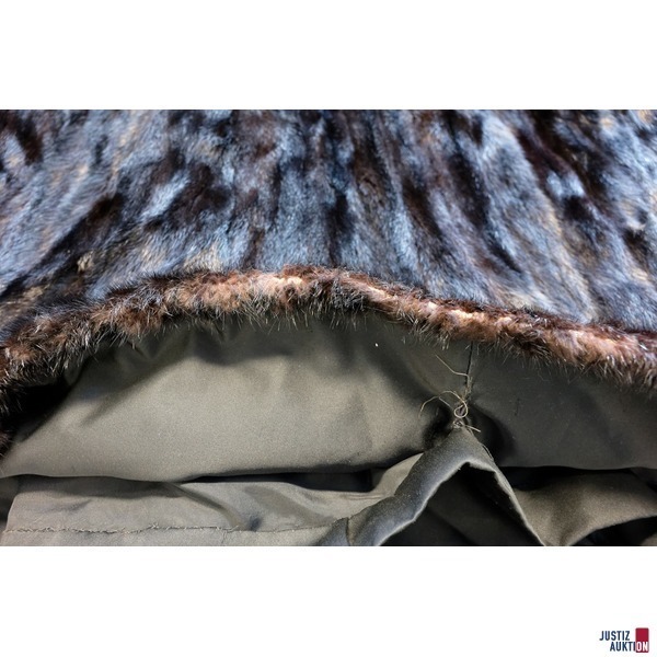 Nerzmantel mit dem Monogramm: PS