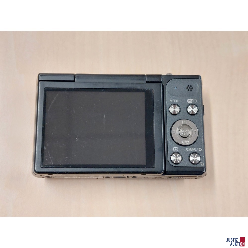 Digitalkamera der Marke Panasonic Lumix DMC-SZ10