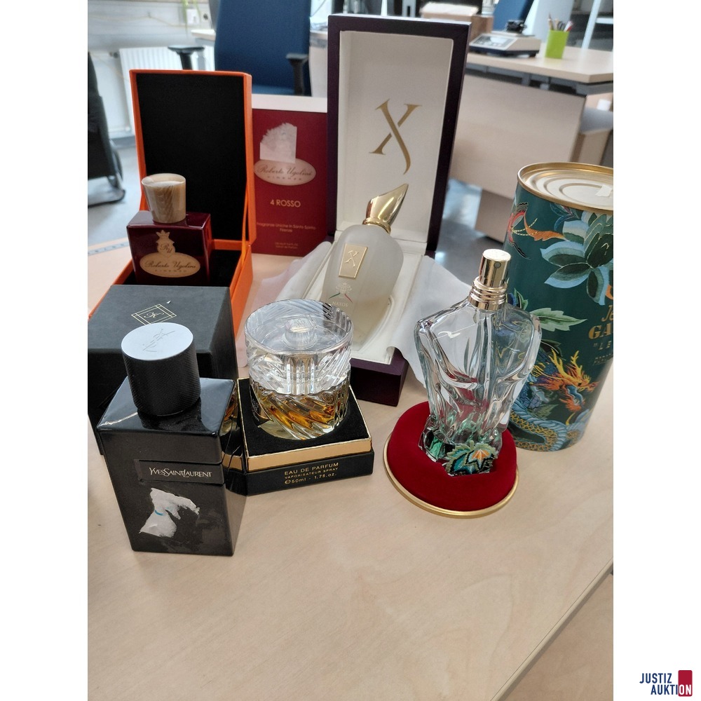 Konvolut an diversen Parfum