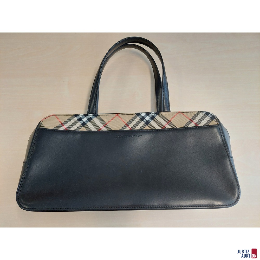 Handtasche der Marke Burberry Black Nova