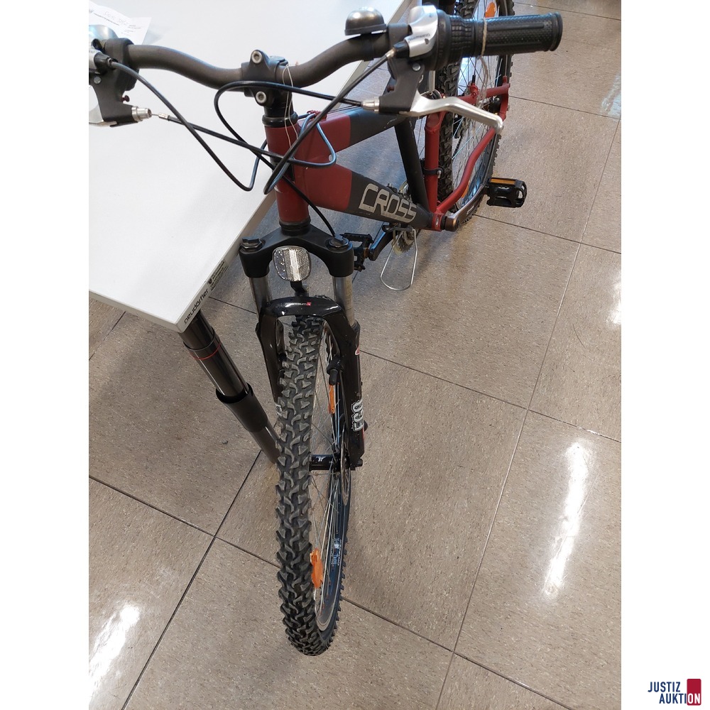 Fahrrad der Marke Cross Marathon