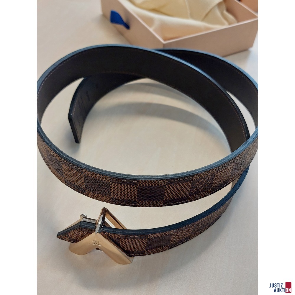 Damengürtel der Marke Louis Vuitton - Model: Damir Ebene