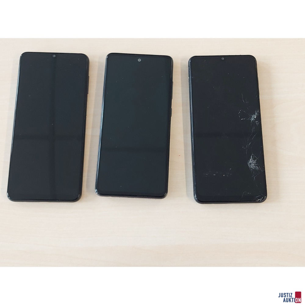Handy der Marke Samsung Galaxy A12 u.a.