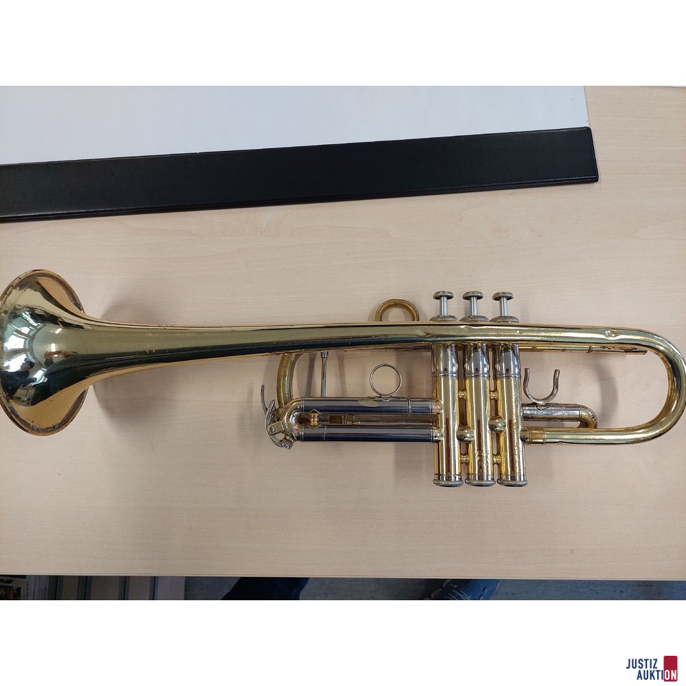 Trompete der Marke Yamaha YTR6445H