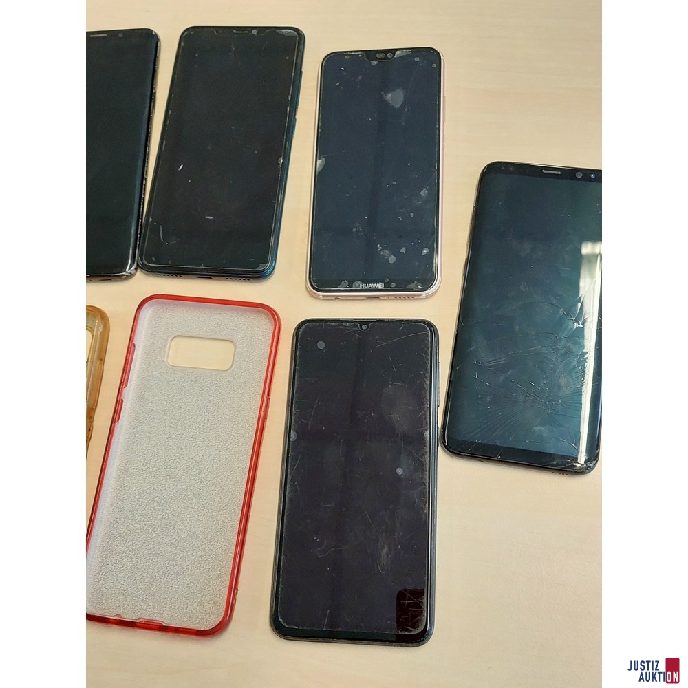 Handy der Marke Samsung Galaxy TAB S8+ u.a.
