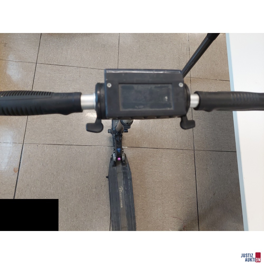 E-Scooter der Marke Evercross