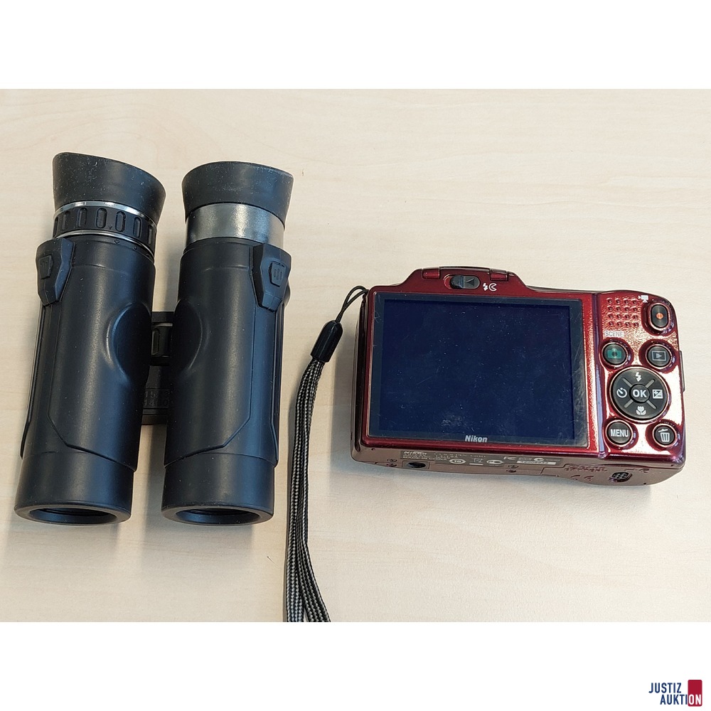 Digitalkamera der Marke Nikon u.a.