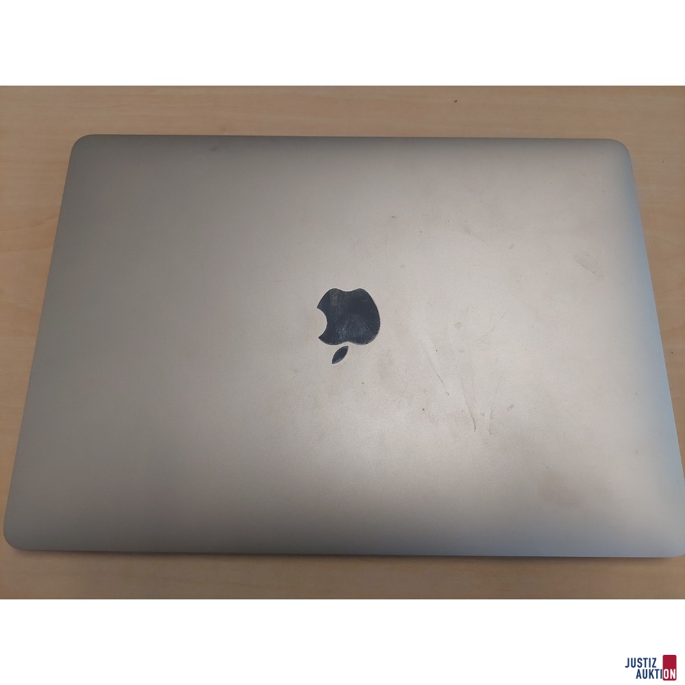 MacBook Air der Marke Apple u.a.