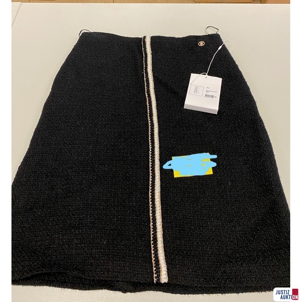 Rock Chanel Boucle schwarz mit Zierborte im Vorderteil und Rückenteil franz. Gr. 40/deut. Gr. 38 - Neu