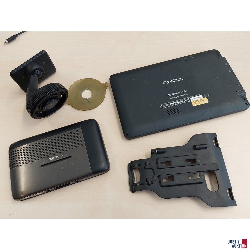 1 Navi der Marke TomTom Model: 4CS01 u.a.