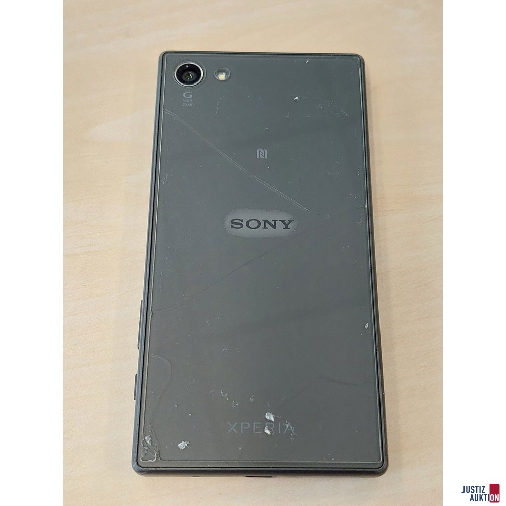 Handy der Marke Sony Z5 Mini