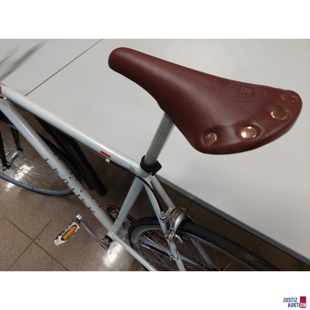 Fahrrad der Marke Leader Free Fixed