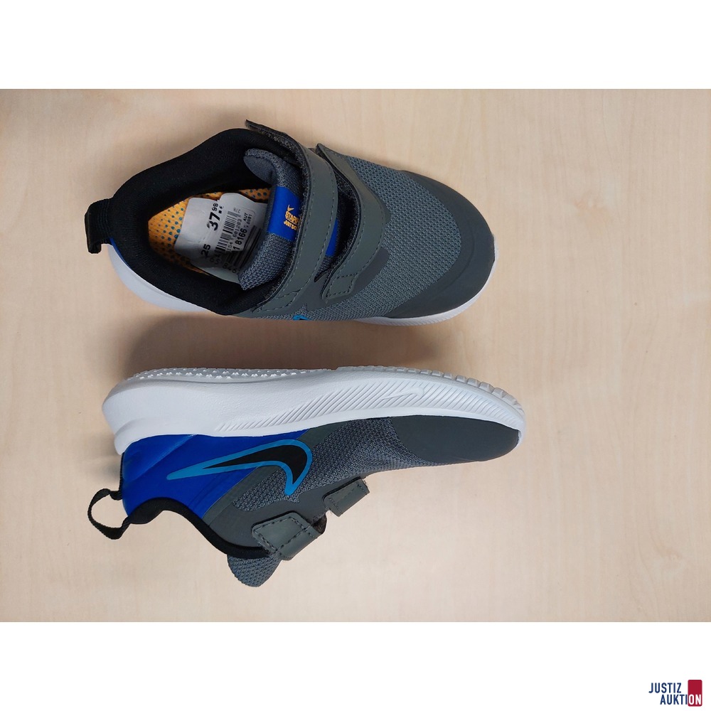 Kinderklettschuhe der Marke Nike Starrunner Größe 25