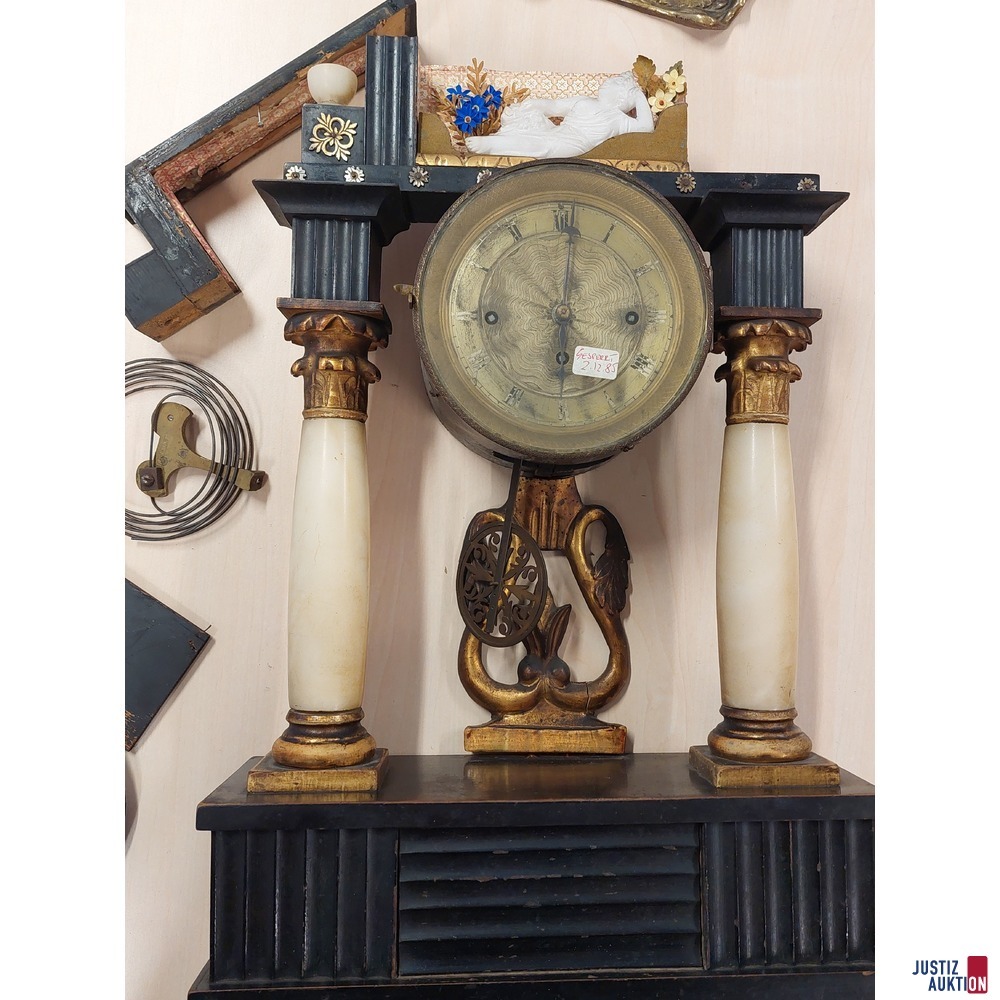 Beidermeier Portal Uhr