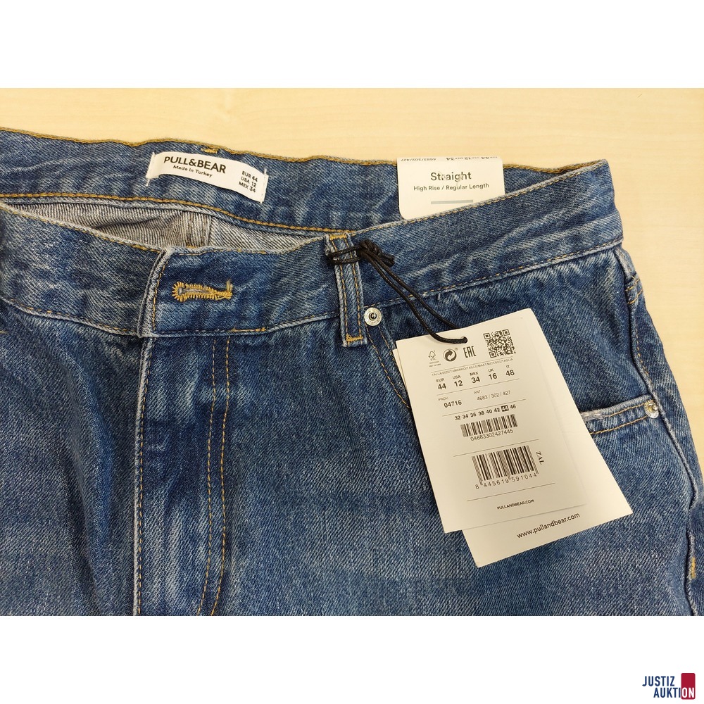 Herrenjeans der Marke Bull&amp;Bear Straight High Rise