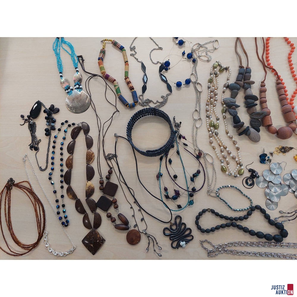 Konvolut an diversen Modeschmuck