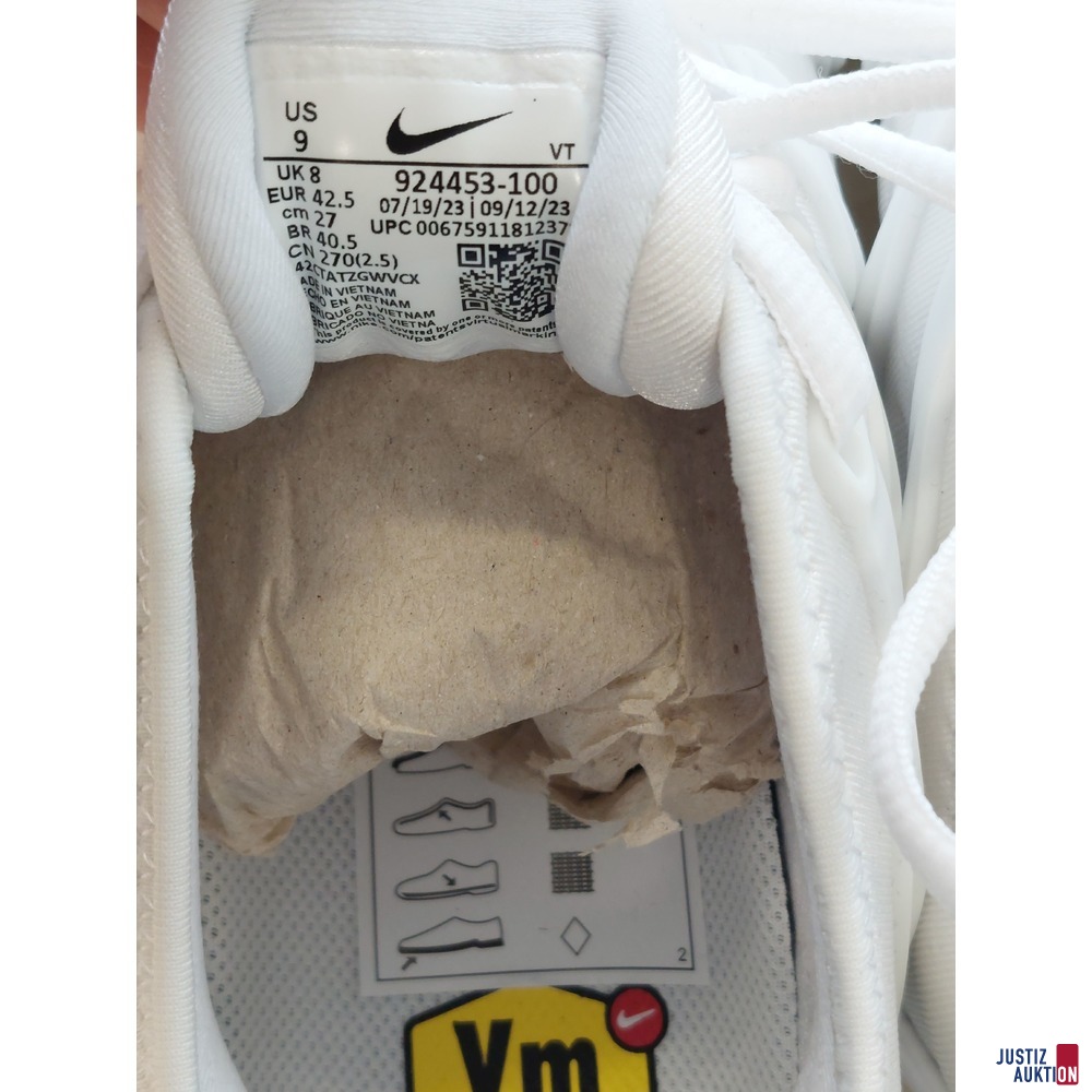 1 Paar Sneaker der Marke Nike Air Vapormax Plus Gr&ouml;&szlig;e 42&comma;5&nbsp;