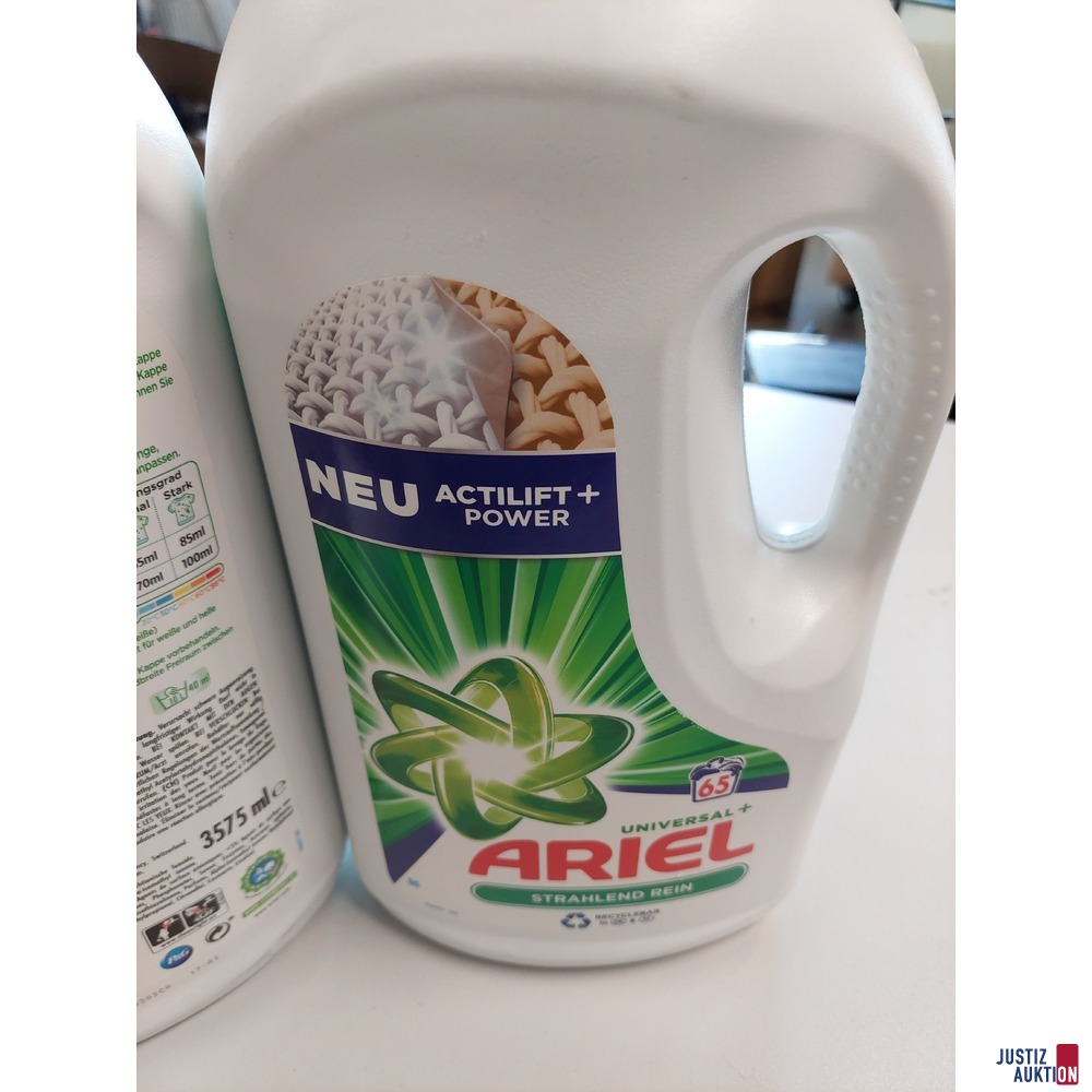 2 x Flüssigwaschmittel der Marke Ariel Universal+