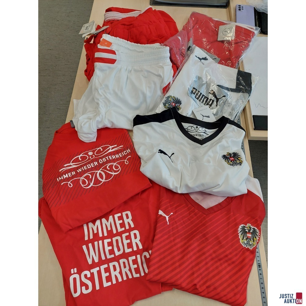 Konvolut der Marke Puma &Ouml;FB &Ouml;sterreich Bekleidung