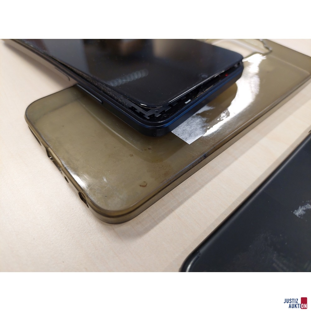 Handy der Marke Apple iPhone 7 Model&colon; A1778 u&period;a&period;