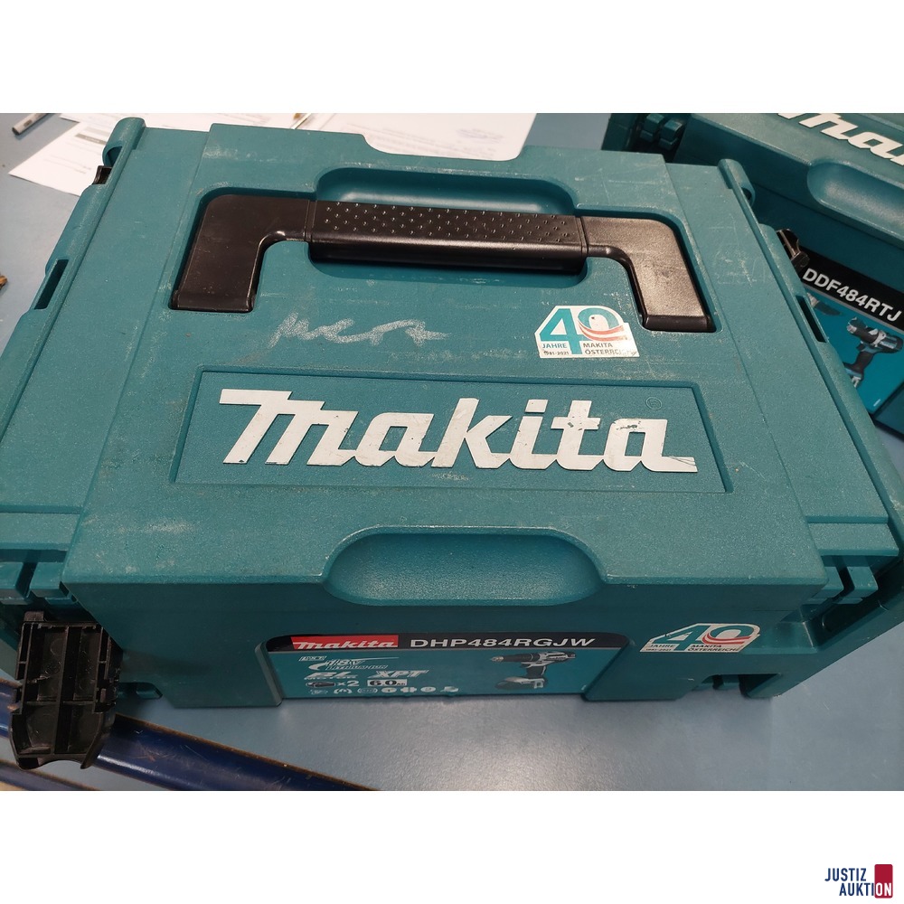 2 Werkzeugkoffer der Marke Makita mit Akkubohrmaschine Durchmesser 13mm DDF483 mit 3 Akku und 2 Ladegeräten DC18RC und 1 Bit-Set