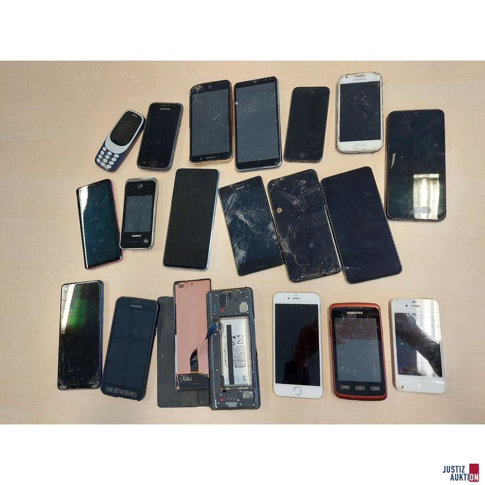 Konvolut bestehend aus 19 Handys