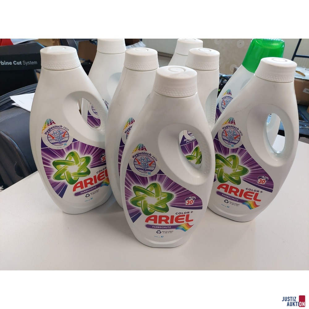 8 x Flüssigwaschmittel der Marke Ariel Color+