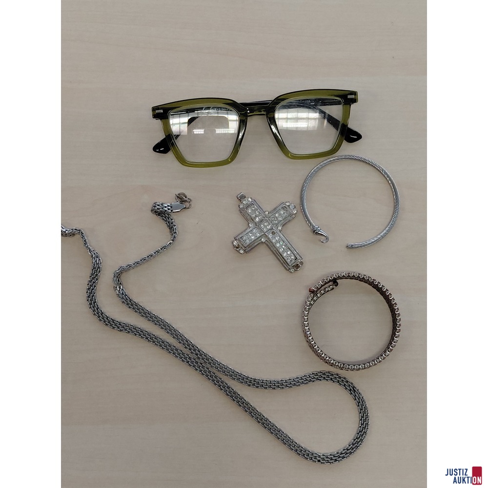 Konvolut bestehend aus diversen Schmuckgegenst&auml;nden und einer optischen Lesebrille &lpar;Dioptrien unbekannt&rpar;