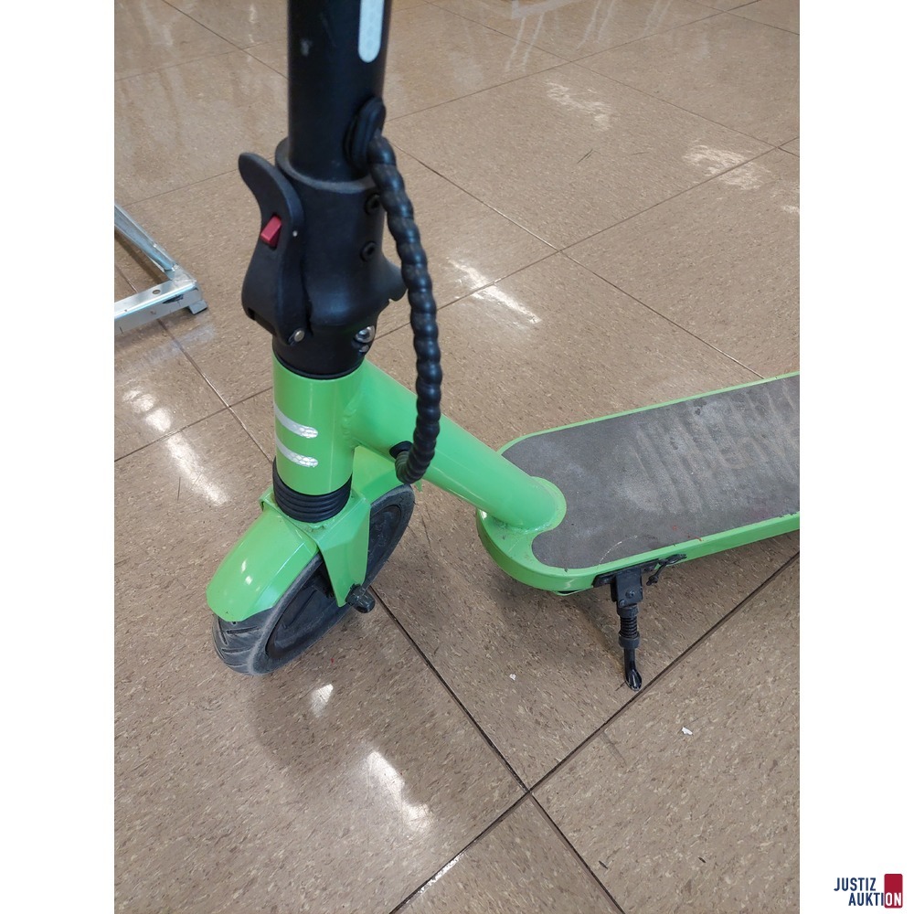 E-Scooter der Marke Denver