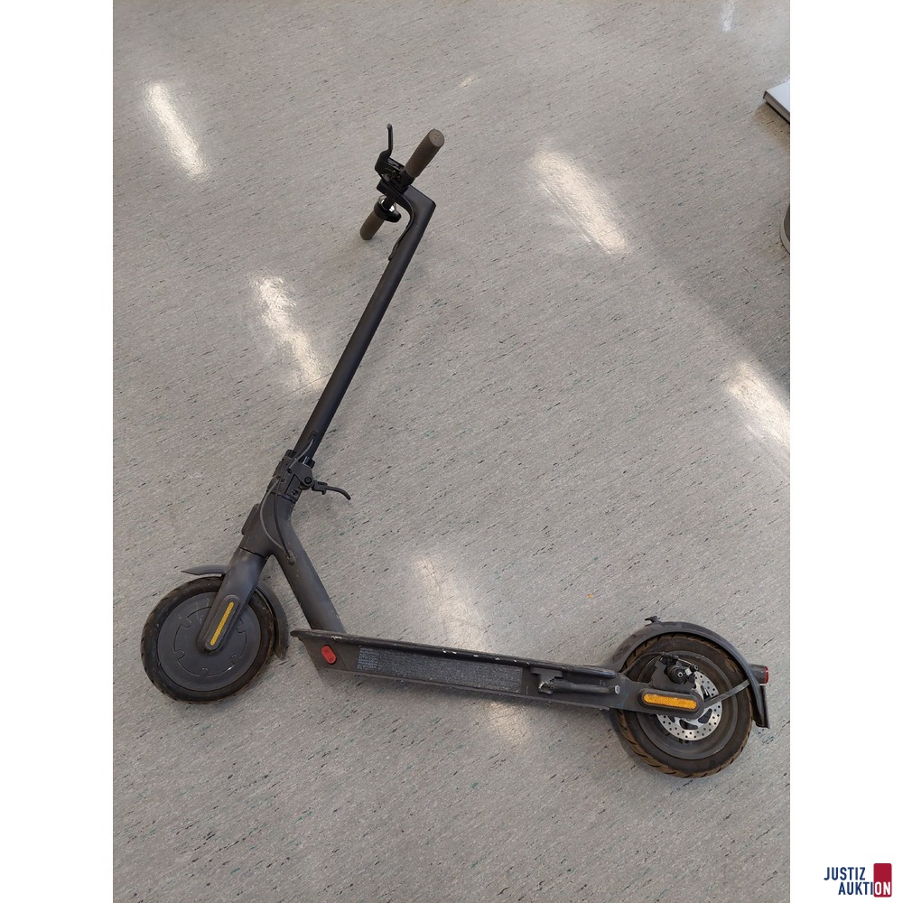E-Scooter der Marke Mi Electric Scooter 1S