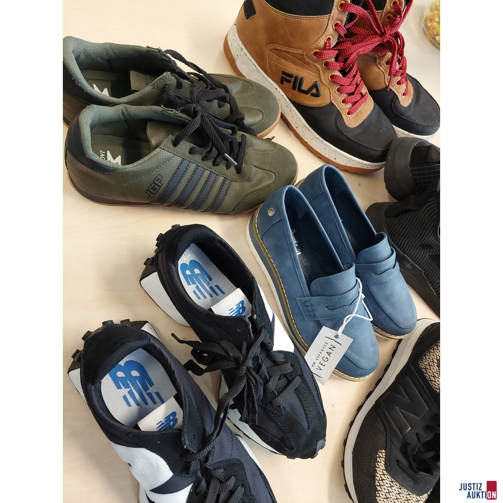 Konvolut an diversen Schuhen (Größe 36-41)