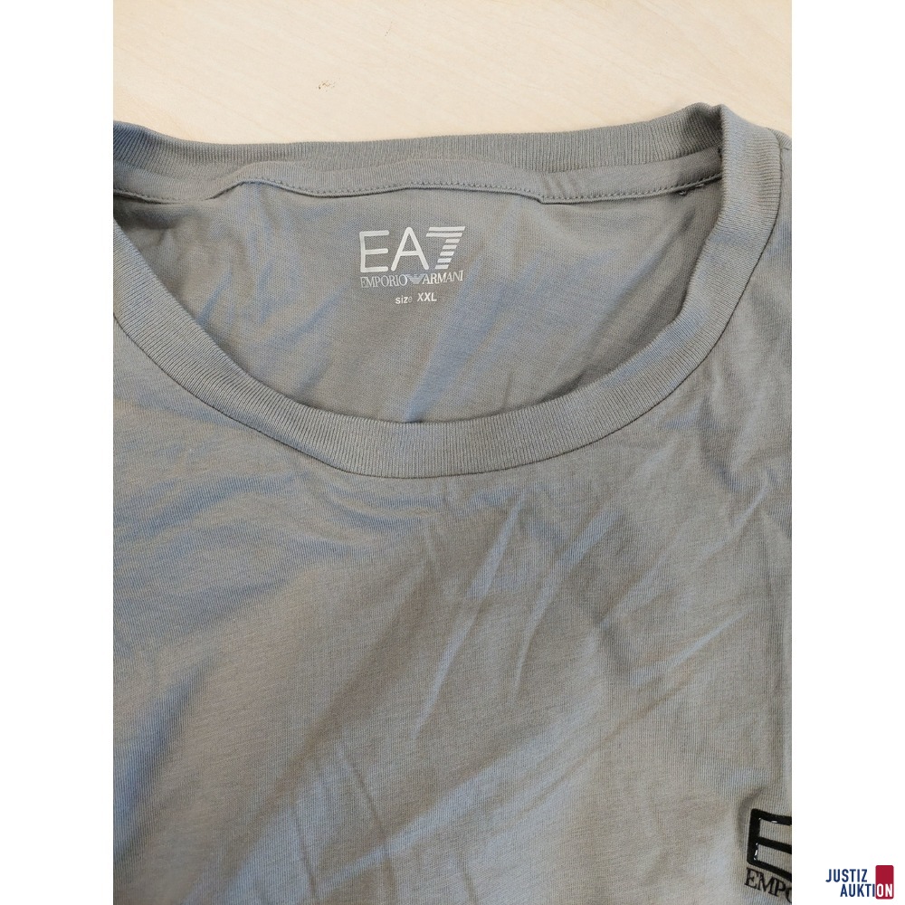 Kurzarm-Tshirt der Marke Emporio Armani Gr. XXL u.a.
