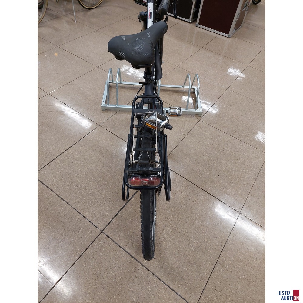 Fahrrad der Marke Cross Country Drive