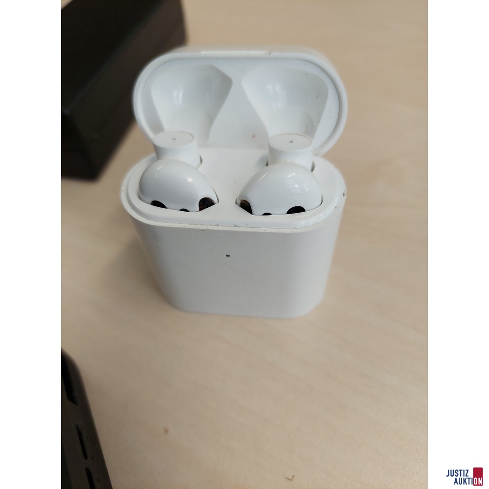 Diverse Ladekabel u.a.