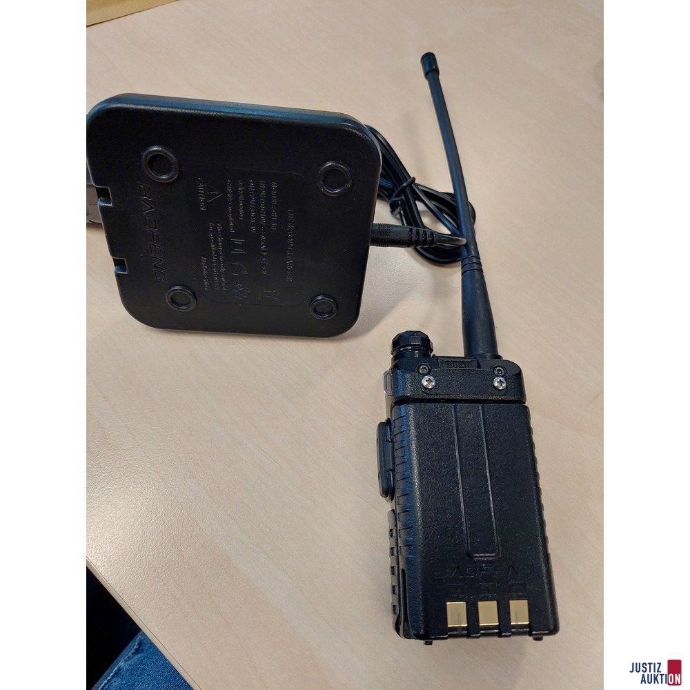 Walkie Talkie der Marke Baofeng UV-5R