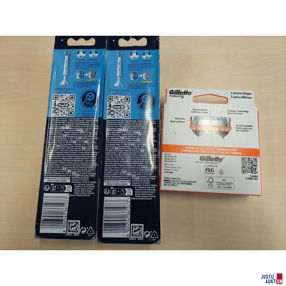Packung Rasierklingen der Marke Gilette Fusion 5 u.a.