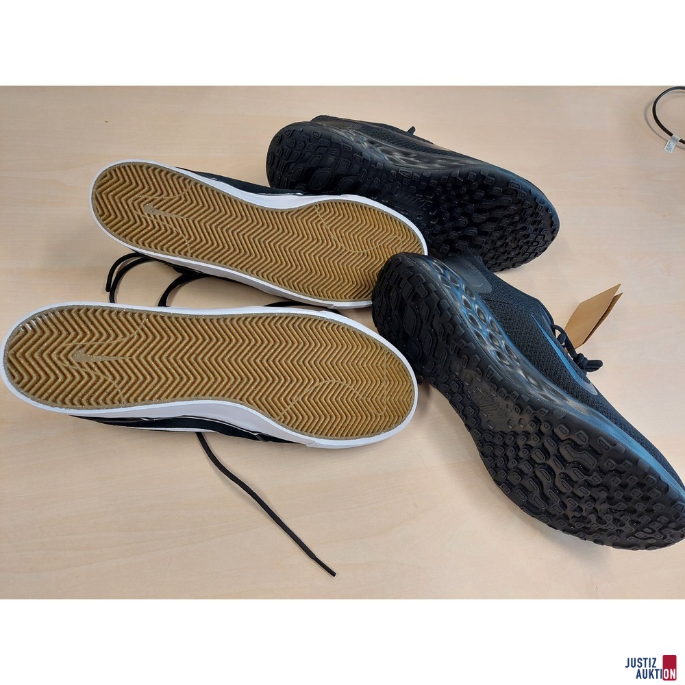 1 Paar Sneaker der Marke Nike Größe 45,5 u.a.