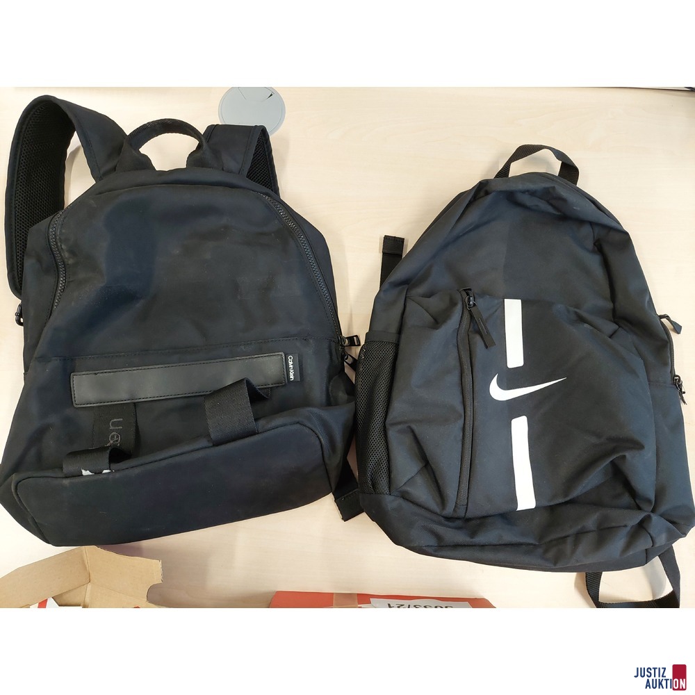 Rucksack der Marke Calvin Klein u.a.