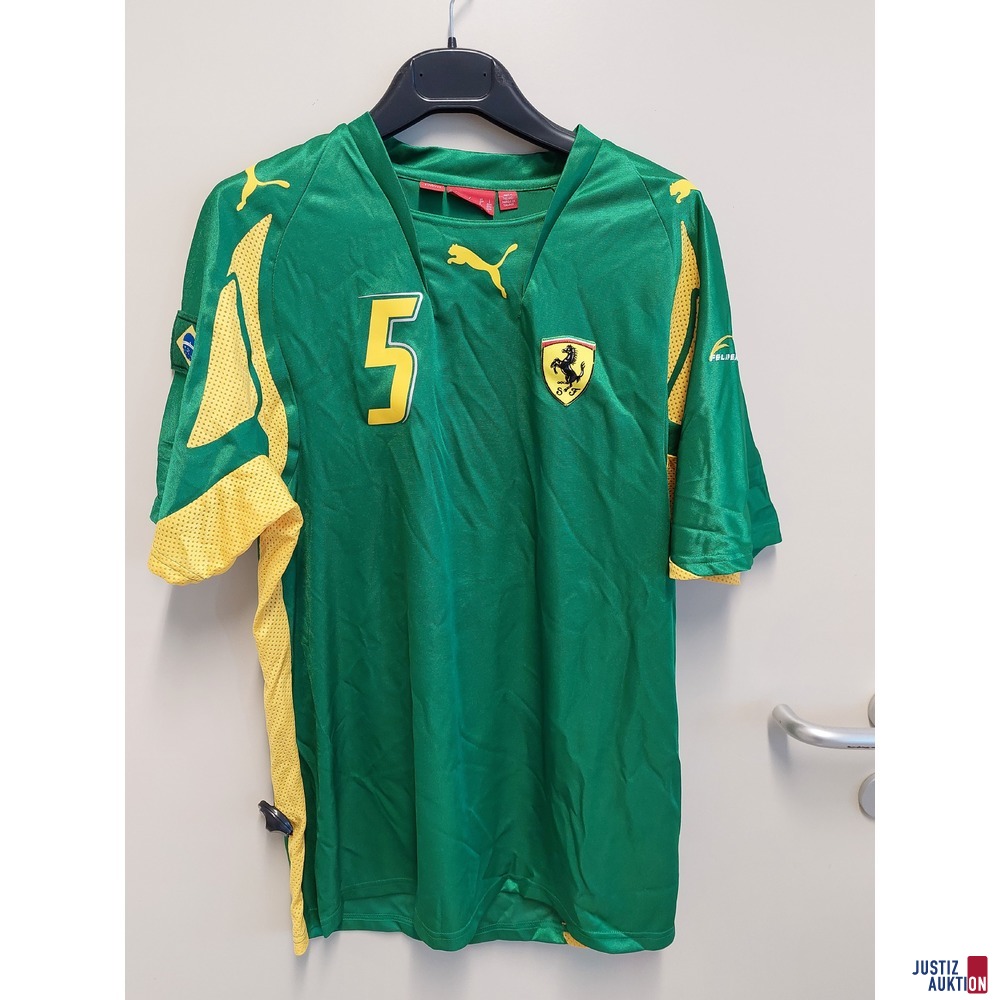 T-Shirt der Marke Puma Größe 52/54 mit dem Logo Massa 5 Diebstahlsicherung befindet sich auf dem T-Shirt neuwertig