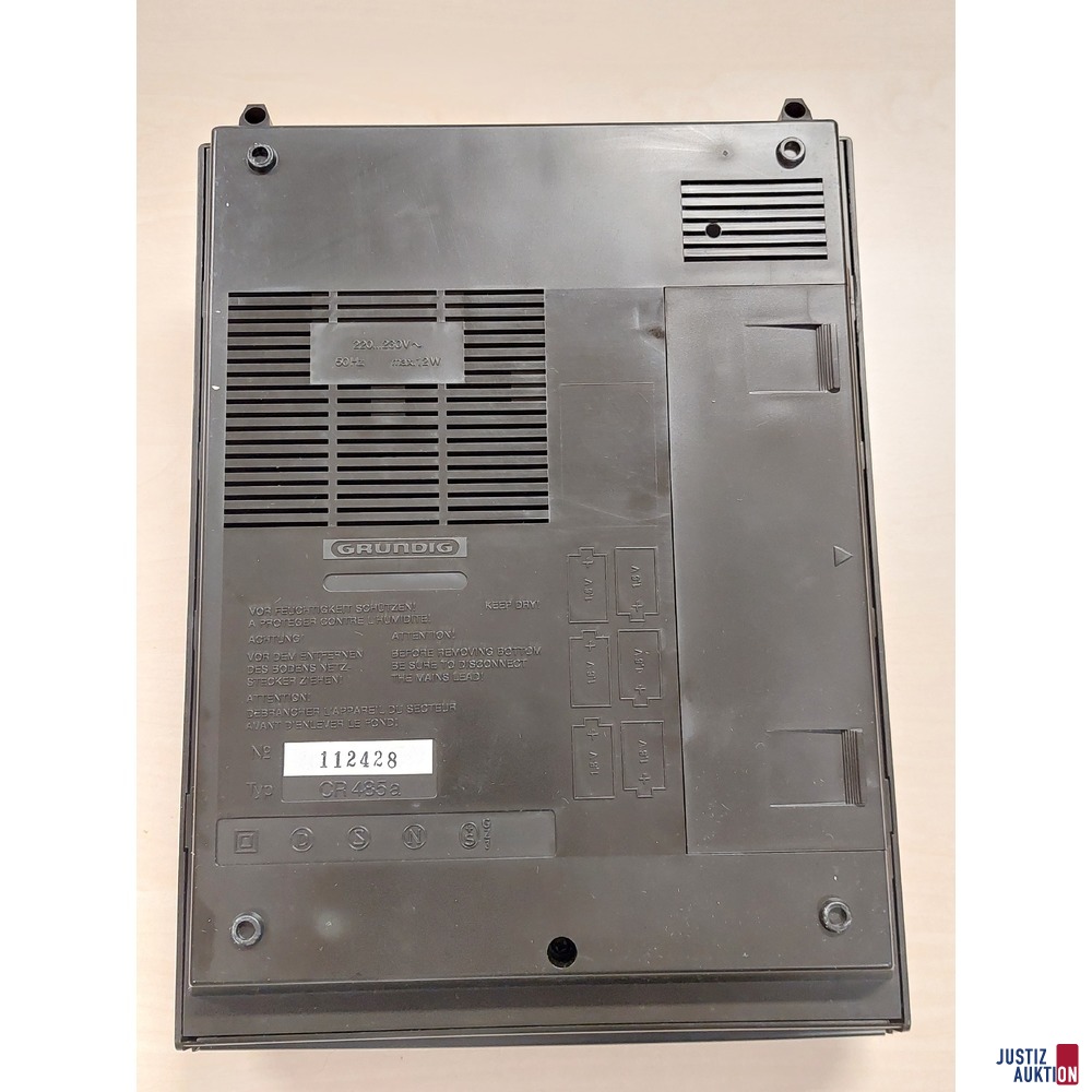 Kassettenrekorder der Marke GRUNDIG CR 485