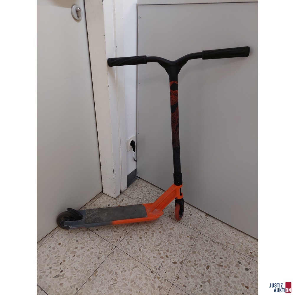 Scooter der Marke OXELO