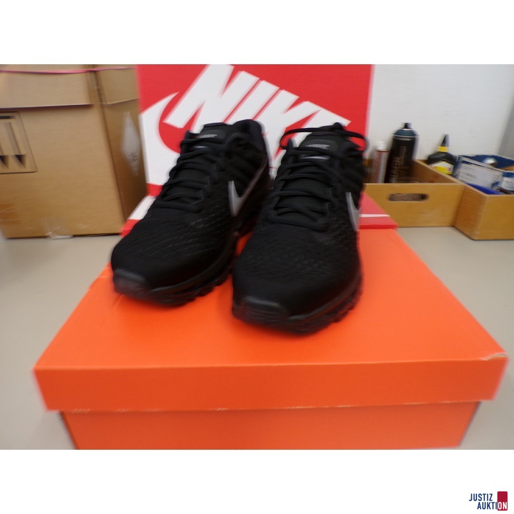 Schuhe vorne