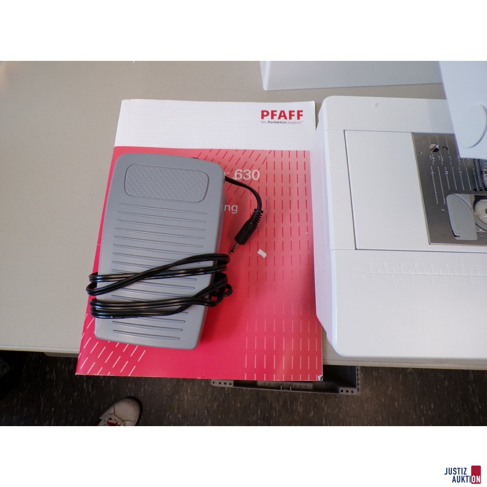 Handbuch und Pedal