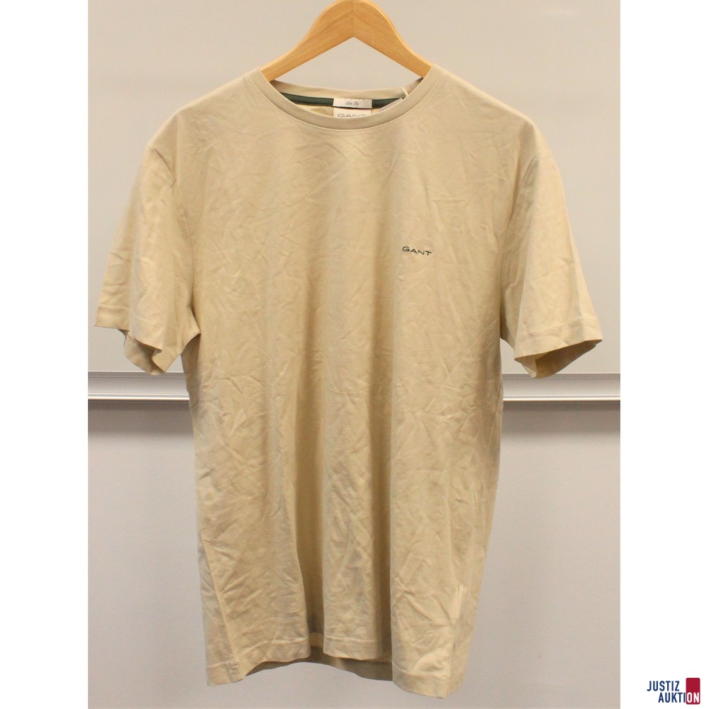 Frontalansicht des T-Shirts
