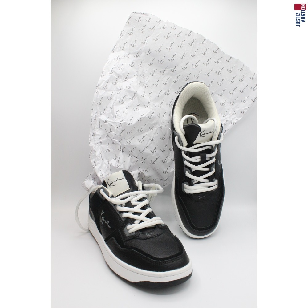 Schuhe Gesamtansicht