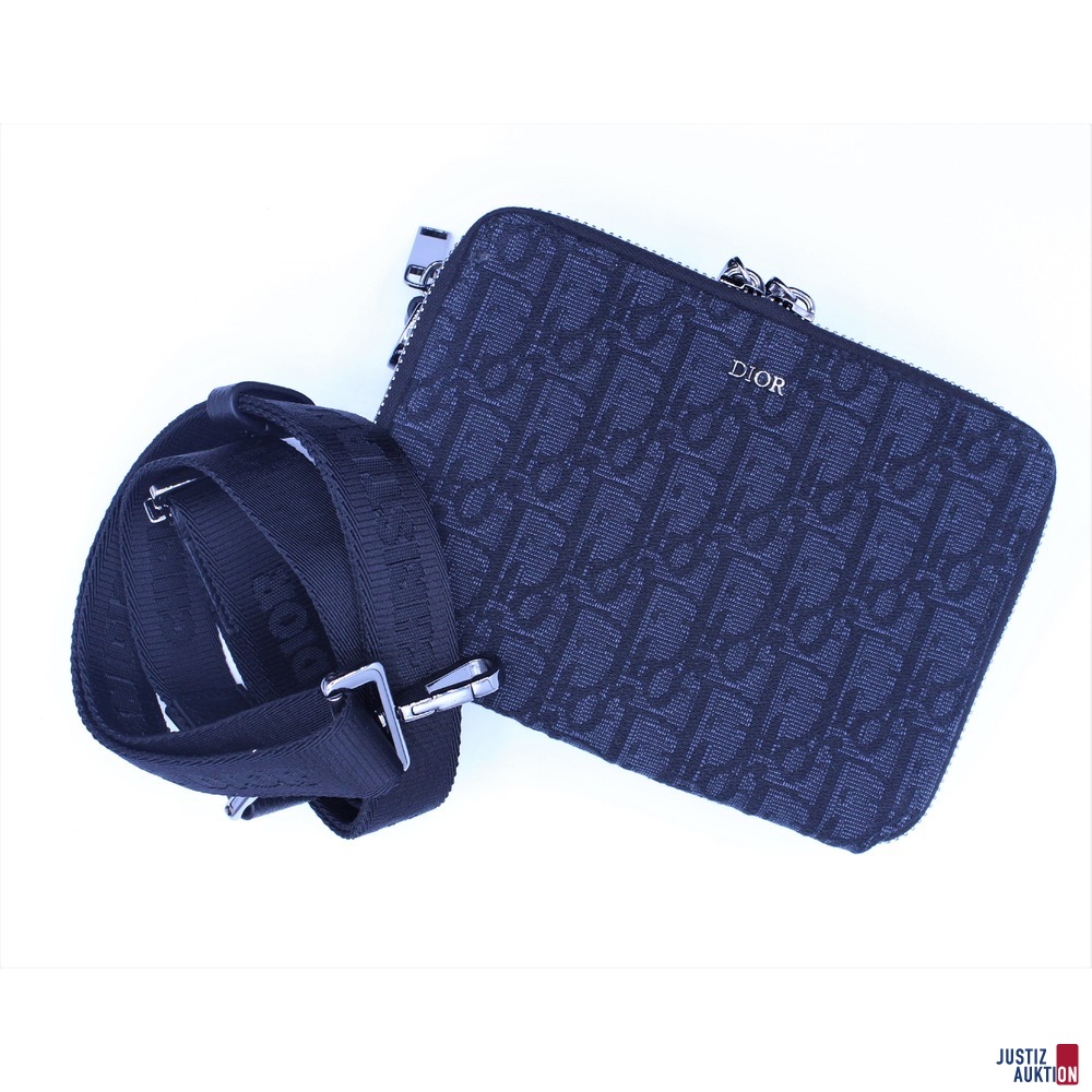 Tasche mit Riemen
