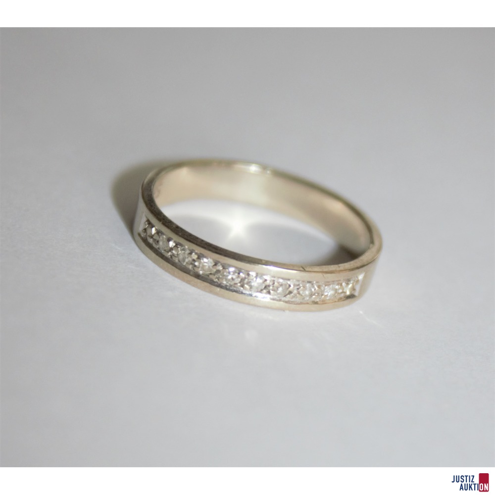 Ring mit kleinen Achtkant-Diamanten
