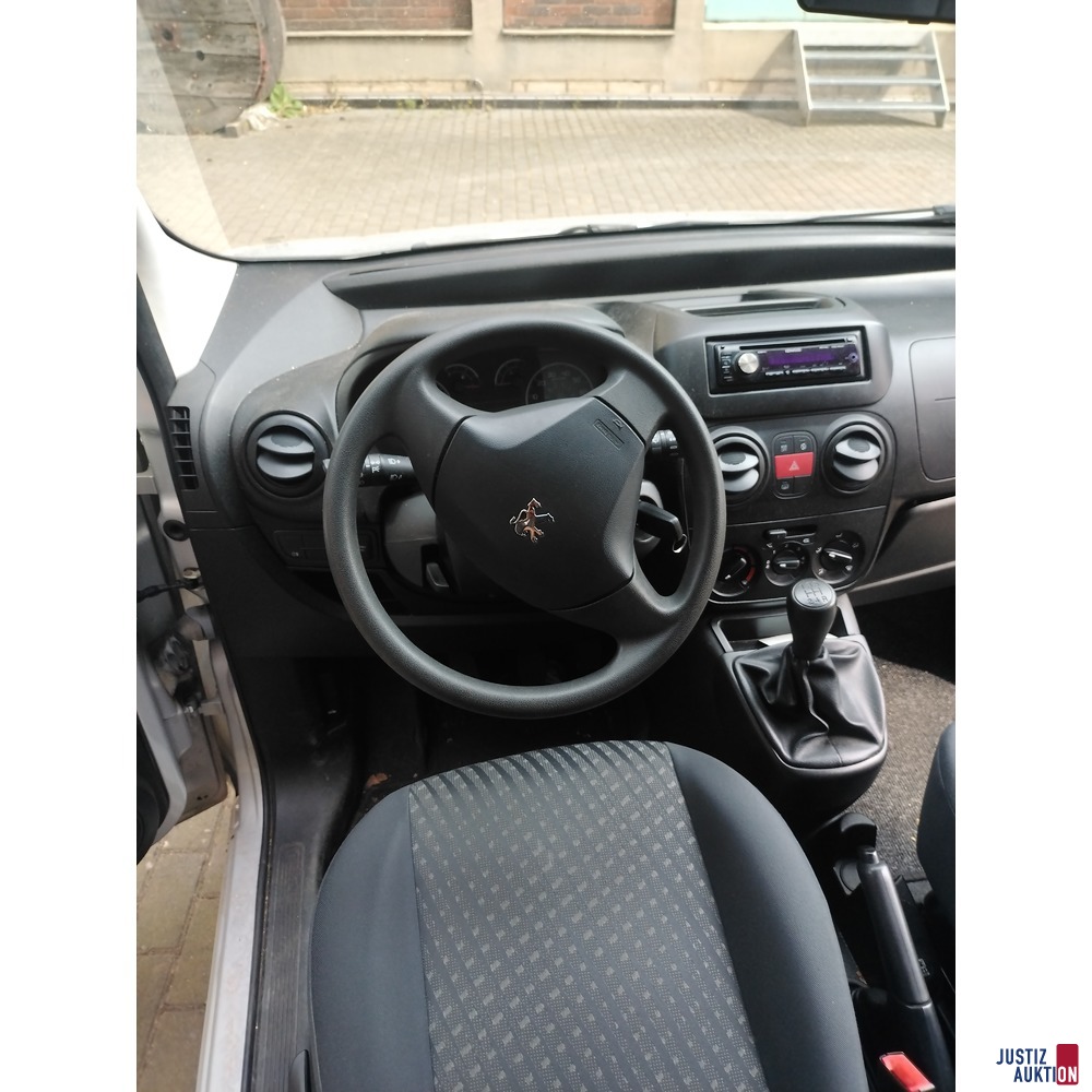 Peugeot Tepee Cockpit